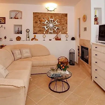 Modern In Grohote With Pool Vila Solta Island